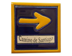 Imán cerámica flecha Camino de Santiago 7 x7 cm
