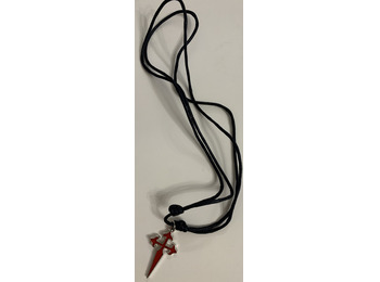 Colgante con Cruz de Santiago de metal